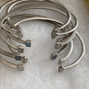 Kendra Scott bracelet set (7)